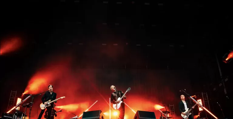 QUEENS OF THE STONE AGE