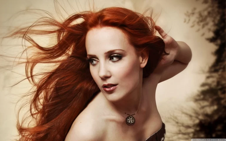 Simone Simons