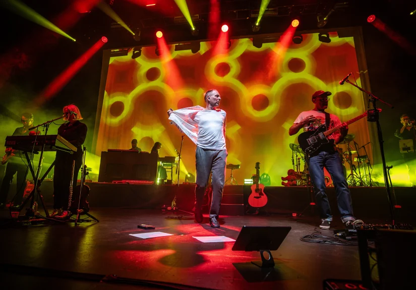 BELLE & SEBASTIAN